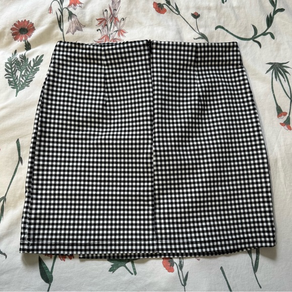 Papaya Black and White Gingham Mini Skirt - Picture 2 of 5